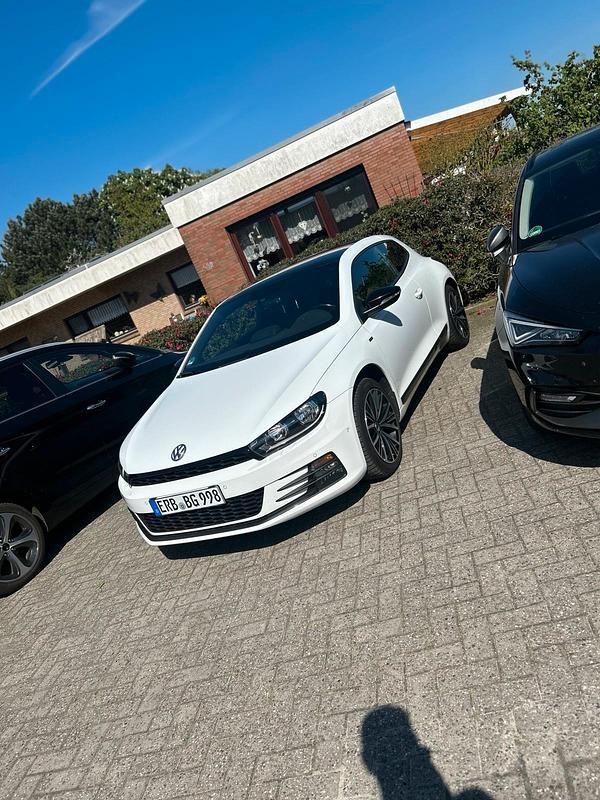 Weiß Gebraucht 2016 VW Scirocco Coupé | 12.900 € (Fairer Preis) - Bild 1/4