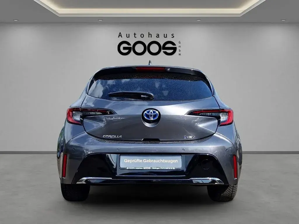 Gebraucht Toyota Corolla Hybrid 140 PS (102 kW) 2025 Grey metallic Limousine