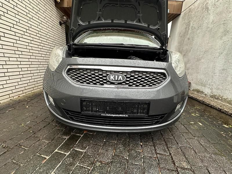 Gebraucht Kia Venga 90 PS (66 kW) 2010 Grau Kleinwagen