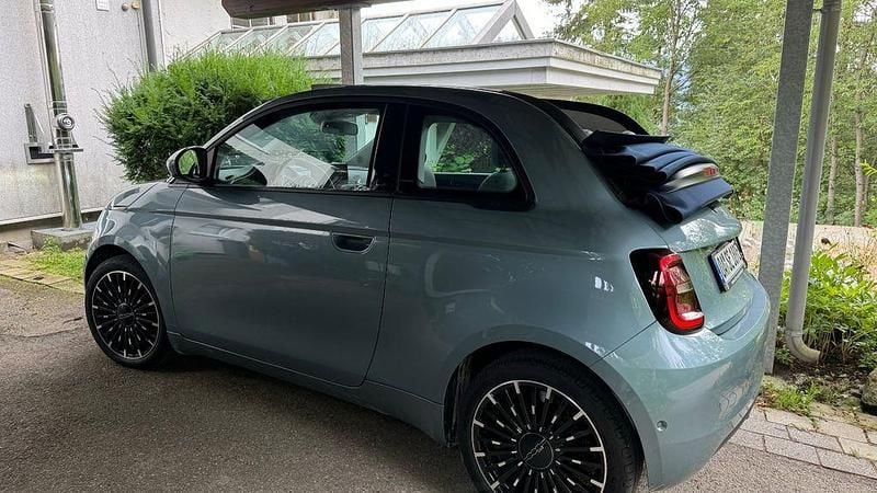 Blau Gebraucht 2021 Fiat 500e Icon Cabrio | 15.500 € (Superpreis) - Bild 1/4