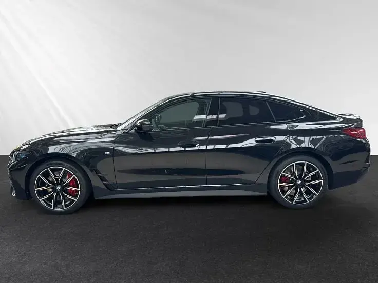 Gebraucht BMW 430 M Sport 245 PS (180 kW) 2026 Black sapphire metallic Coupé