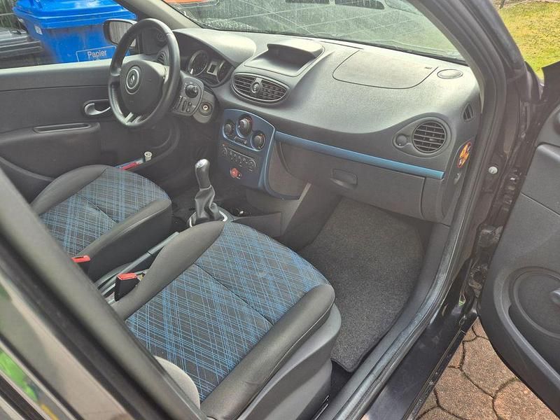 Gebraucht Renault Clio II Rip Curl 75 PS (55 kW) 2009 Schwarz Limousine