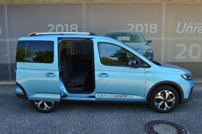 Gebraucht Ford Tourneo Connect Active 122 PS (89 kW) 2025 Blau Van / Kleinbus