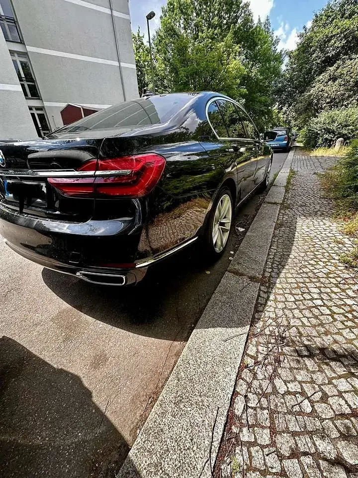 Gebraucht BMW 730 265 PS (194 kW) 2016 Limousine