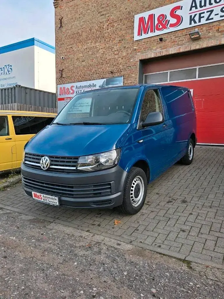 Second-hand VW Transporter 150 CP (110 kW) 2018 Albastru Van