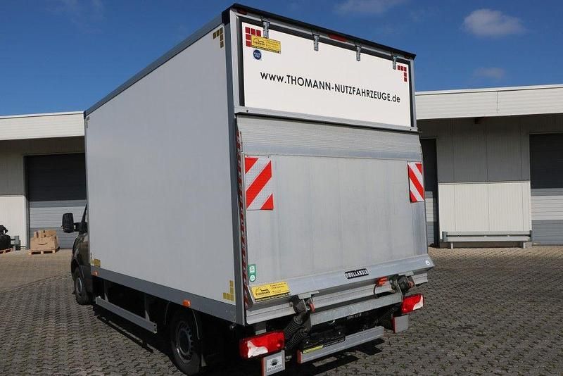 Gebraucht Mercedes Sprinter 163 PS (119 kW) 2020 Tiefschwarz Van