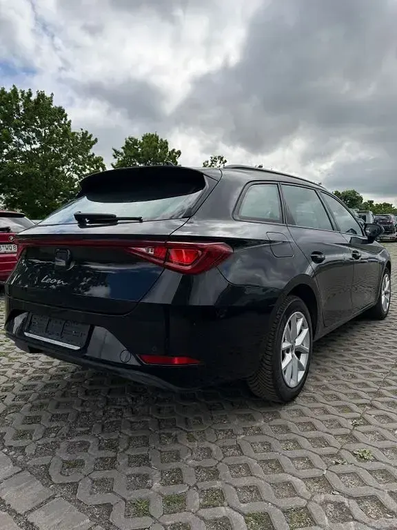 Gebraucht Seat Leon Style 150 PS (110 kW) 2022 Schwarz Limousine