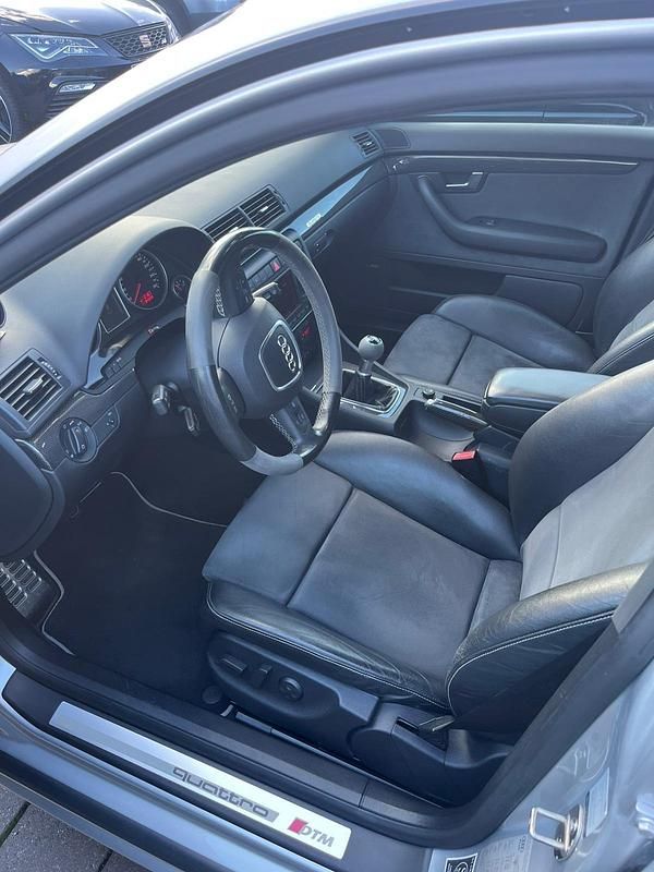 Gebraucht Audi A4 220 PS (161 kW) 2005 Silber Limousine