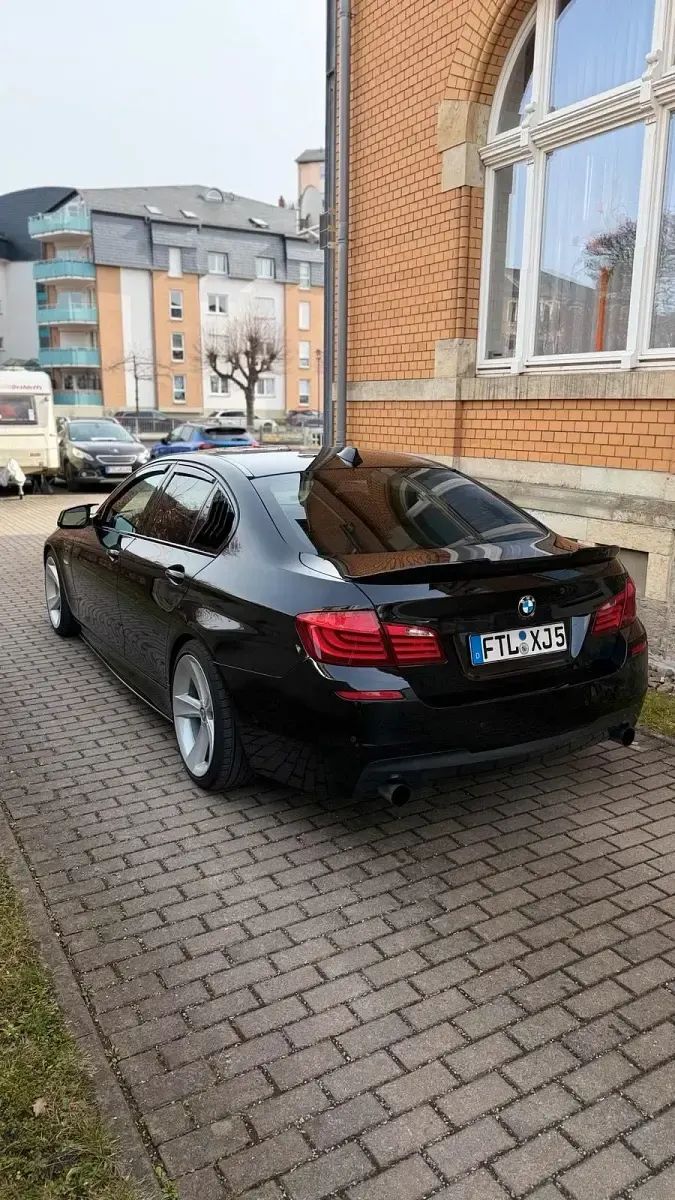 Gebraucht BMW 535 M Sport 306 PS (225 kW) 2012 Schwarz Limousine
