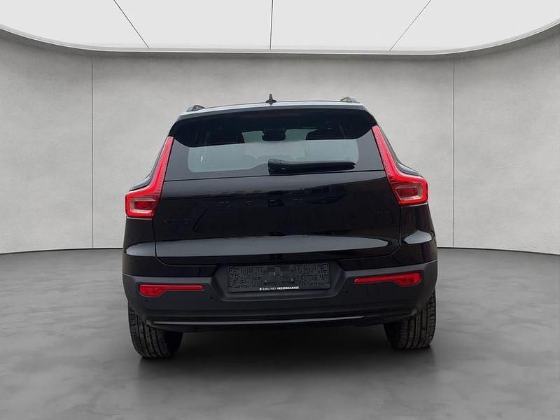 Gebraucht Volvo XC40 Plus 163 PS (119 kW) 2025 Schwarz SUV