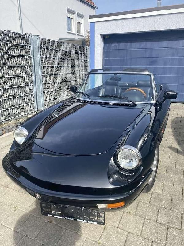 Gebraucht 1993 Alfa Romeo Spider Cabrio | 21.900 € - Bild 1/4