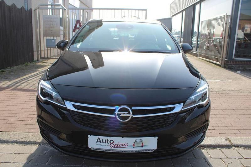 Gebraucht Opel Astra 105 PS (77 kW) 2017 Schwarz Limousine