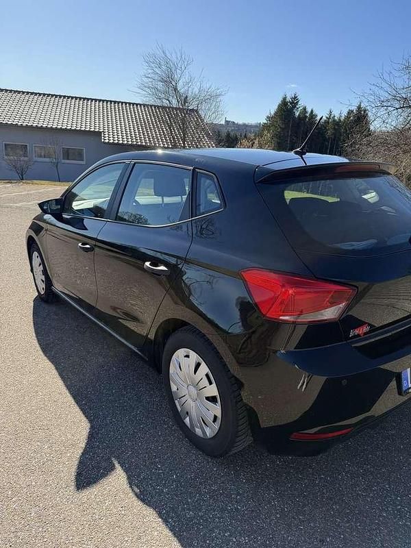 Gebraucht Seat Ibiza Reference 75 PS (55 kW) 2017 Schwarz Limousine