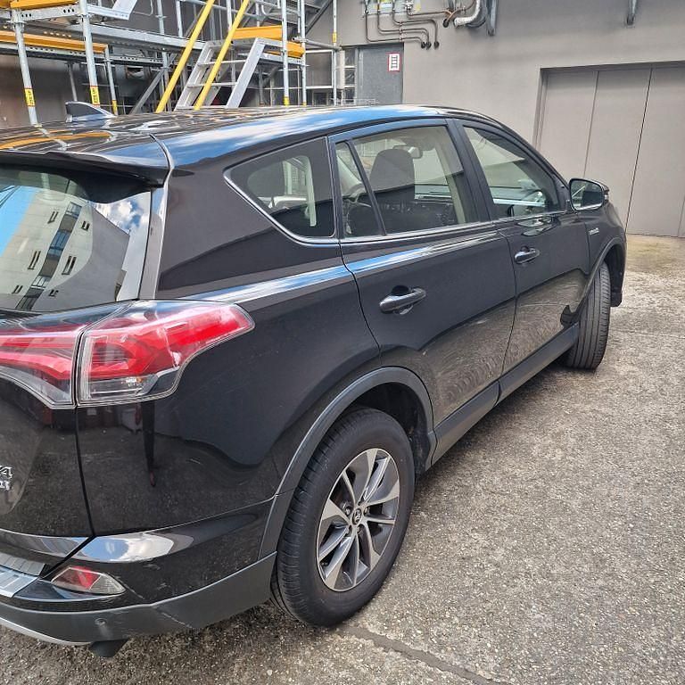 Gebraucht Toyota RAV4 Comfort 197 PS (144 kW) 2017 Schwarz SUV
