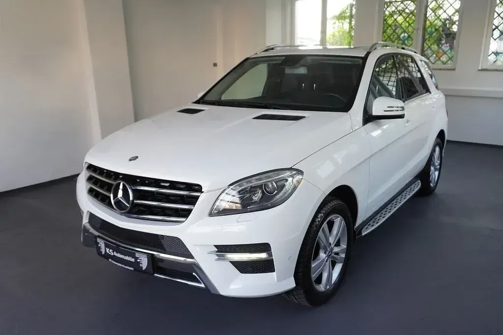 Gebraucht Mercedes ML350 AMG line 258 PS (189 kW) 2015 Weiß SUV