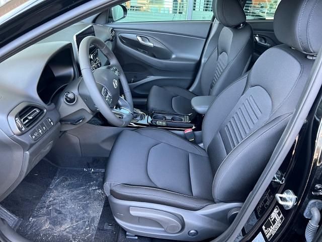 Gebraucht Hyundai i30 99 PS (72 kW) 2024 Schwarz Kombi