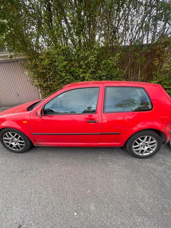 Używany VW Golf 103 KM (75 kW) 1998 Czerwony Coupe