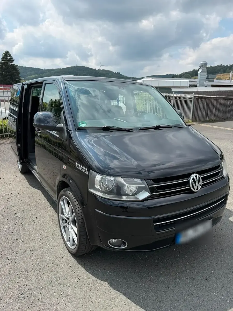 Gebraucht VW Multivan Highline 180 PS (132 kW) 2011 Schwarz Van / Kleinbus