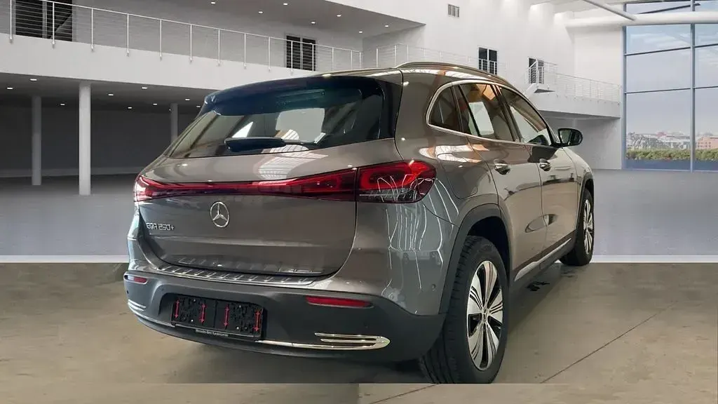 Second-hand Mercedes EQA250+ 139 kW (190 CP) 2023 Gri SUV