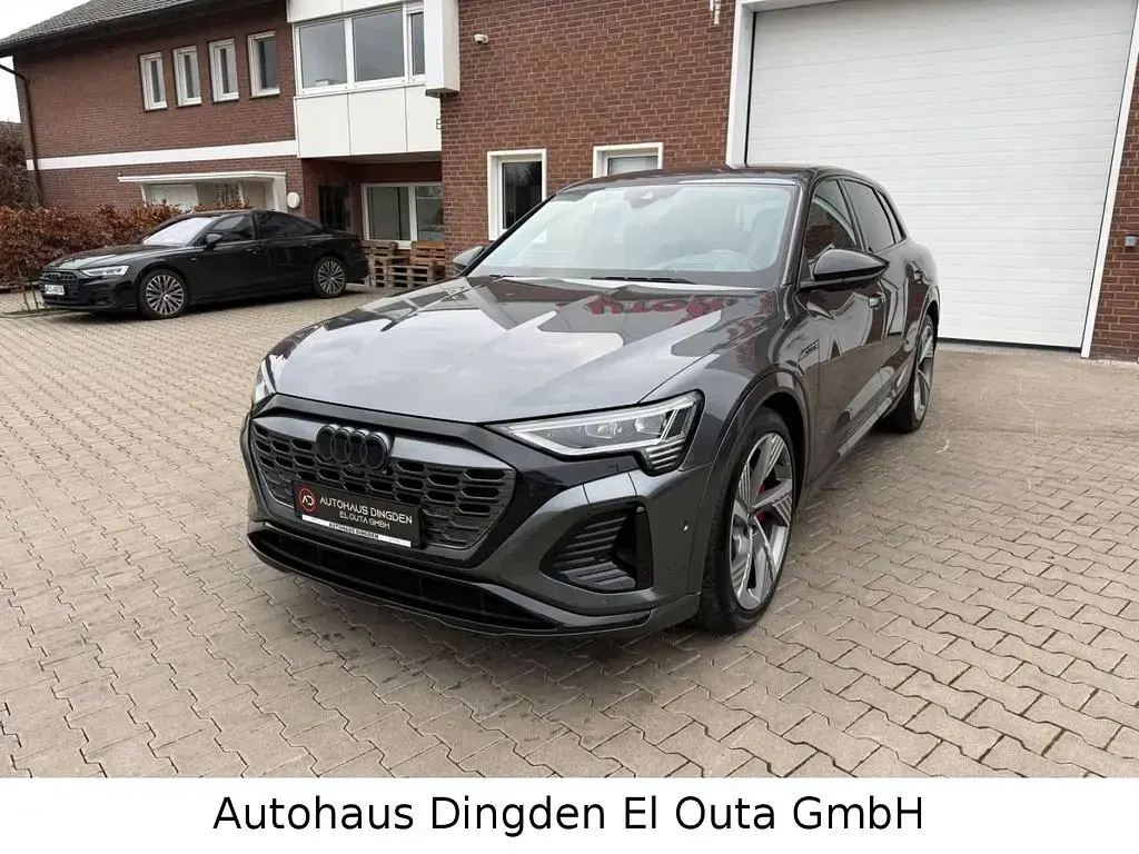Second-hand Audi Q8 e-tron S-Line 300 kW (408 CP) 2023 Gri SUV