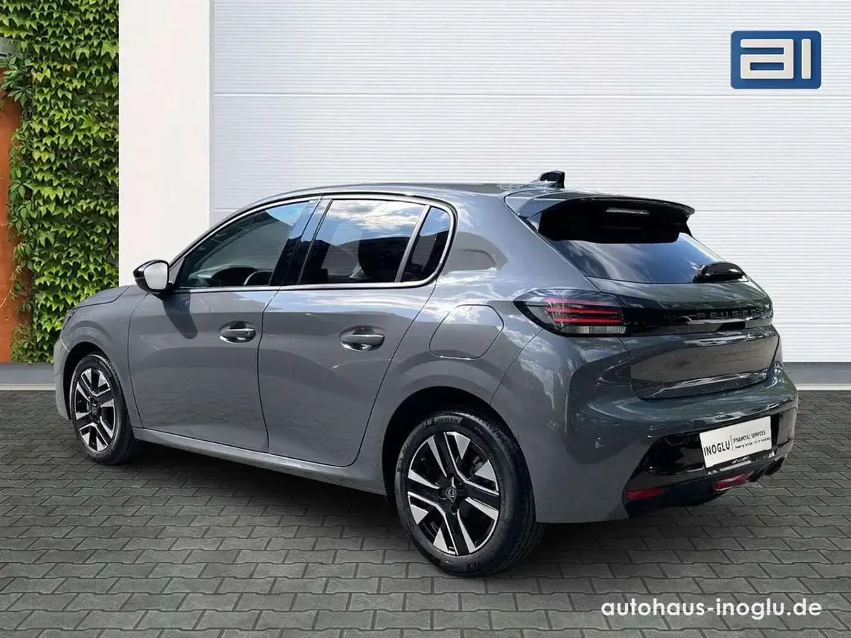 Gebraucht Peugeot 208 Allure 101 PS (74 kW) 2025 Selenium grau Kleinwagen