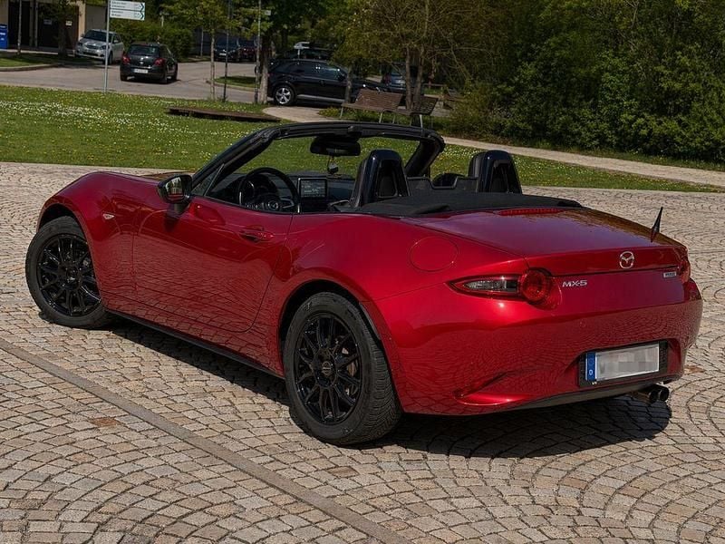 Gebraucht Mazda MX5 Sports-Line 131 PS (96 kW) 2016 Rot Cabrio