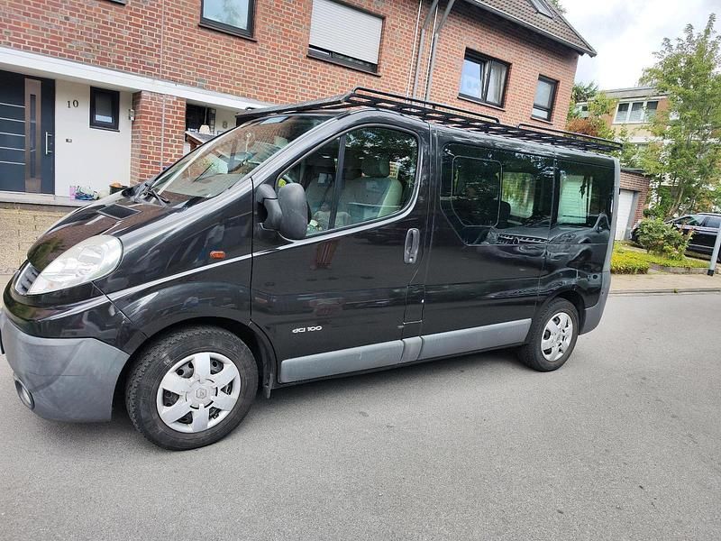 Gebraucht Renault Traffic 110 PS (80 kW) 2006 Schwarz Kombi