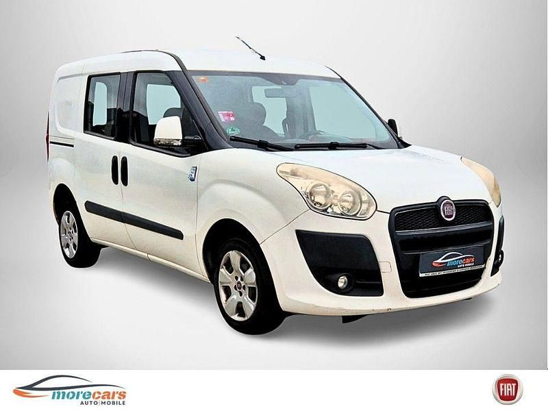 Weiß Gebraucht 2013 Fiat Doblò Van / Kleinbus | 4.200 € (Fairer Preis) - Bild 1/4
