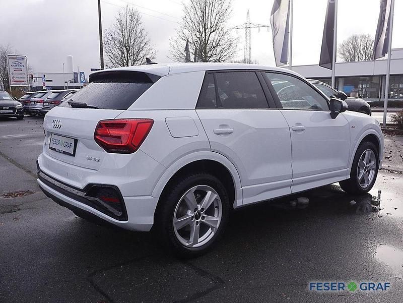 Gebraucht Audi Q2 Comfort 150 PS (110 kW) 2025 Gletscherweiß SUV