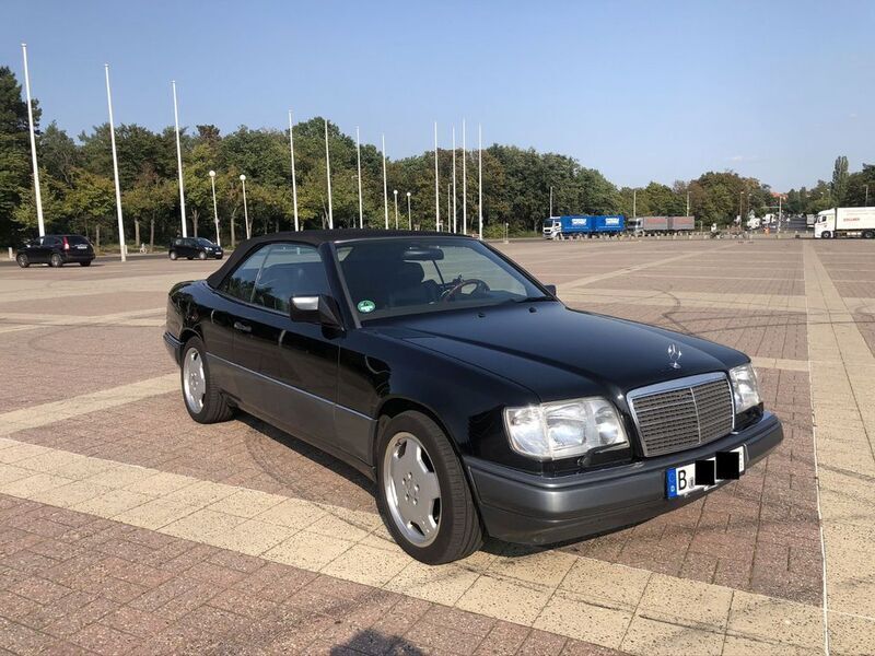 Schwarz Gebraucht 1996 Mercedes 320 Cabrio | 30.000 € - Bild 1/4