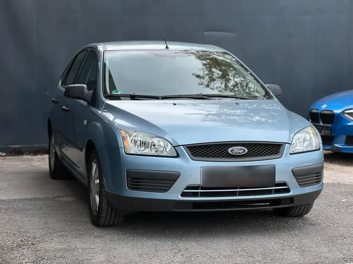 Gebraucht Ford Focus 101 PS (74 kW) 2006 Silber Limousine