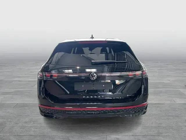 Gebraucht VW Passat R-line 265 PS (194 kW) 2026 Schwarz Kombi