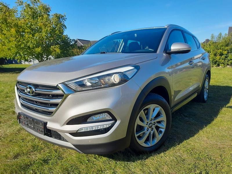 Silber Gebraucht 2015 Hyundai Tucson Style SUV | 15.690 € (Fairer Preis) - Bild 1/4