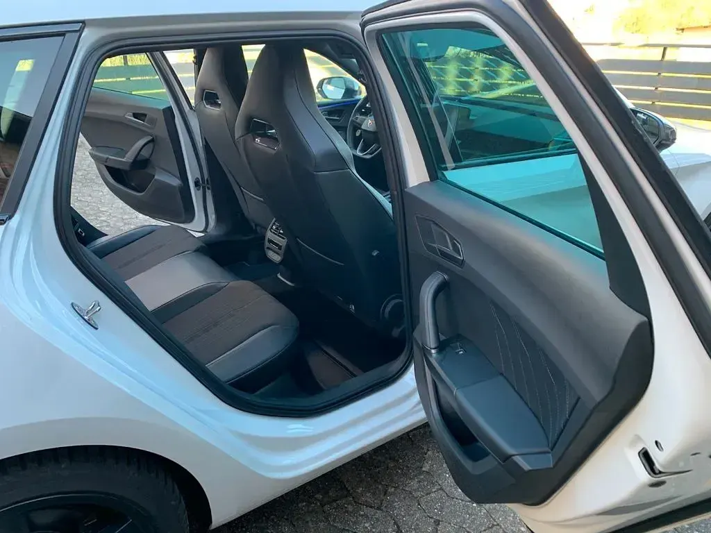Gebraucht Cupra Leon VZ 245 PS (180 kW) 2022 Weiß Limousine