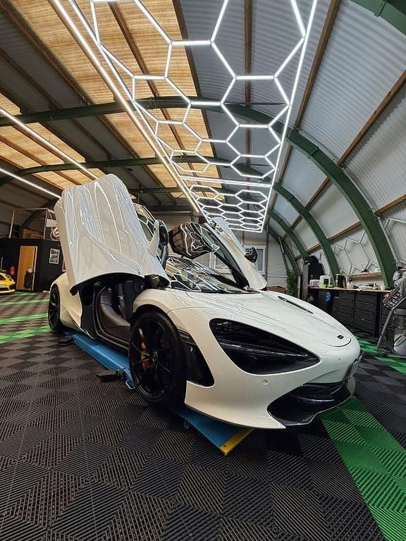 Gebraucht McLaren 720S 721 PS (530 kW) 2018 Weiß Coupé
