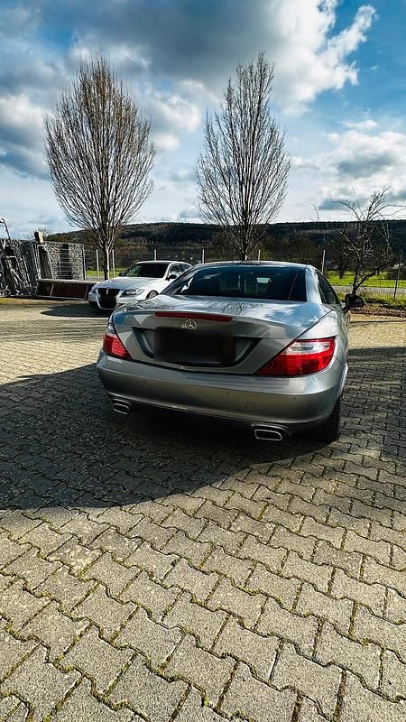 Gebraucht Mercedes SLK200 184 PS (135 kW) 2012 Silber Cabrio
