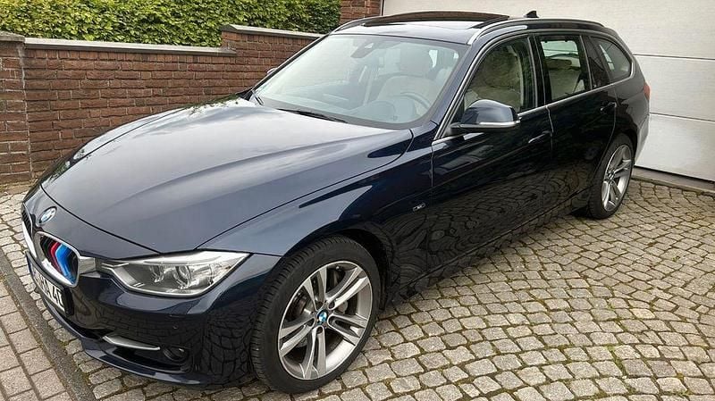 Gebraucht BMW 335 Comfort Edition 313 PS (230 kW) 2015 Blau Kombi
