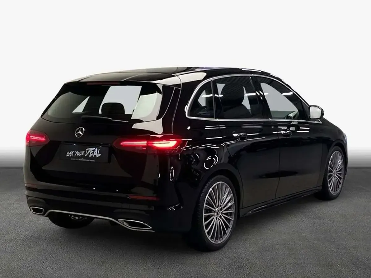 Gebraucht Mercedes B200 AMG 163 PS (119 kW) 2026 Nachtschwarz Kleinwagen