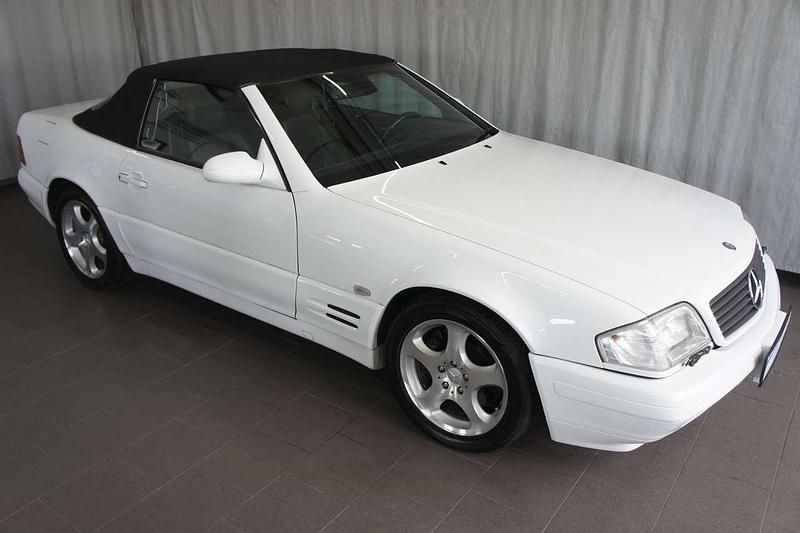 Gebraucht Mercedes SL500 306 PS (225 kW) 2000 Firnweiss 143 Cabrio