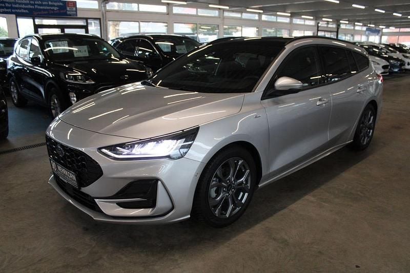 Gebraucht Ford Focus ST-Line X 116 PS (85 kW) 2025 Silber Limousine