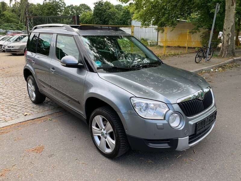 Seda steel/platin/steel grau Gebraucht 2011 Skoda Yeti Plus Edition SUV | 7.990 € (Fairer Preis) - Bild 1/4