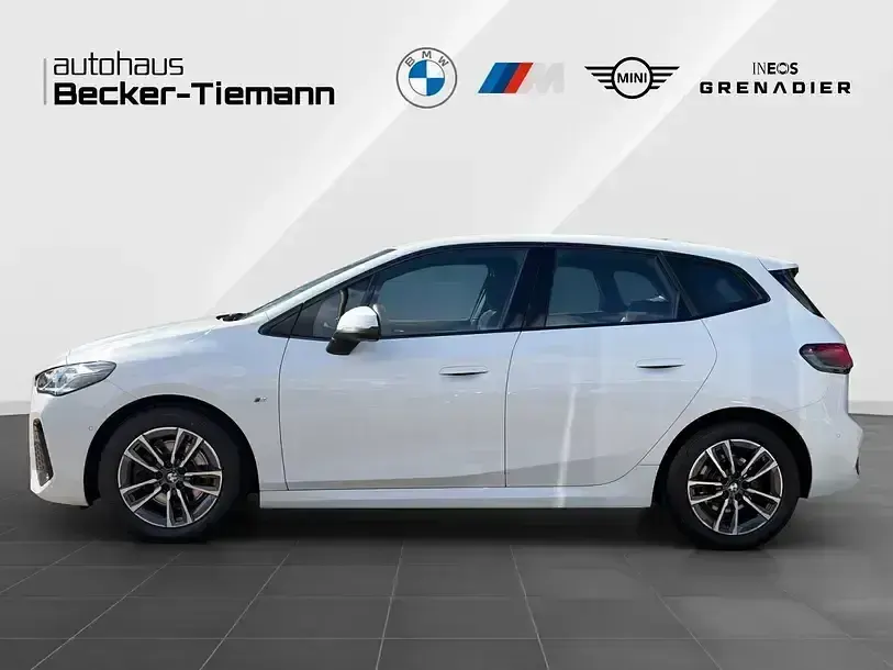 Gebraucht BMW 223 Active Tourer M Sport 197 PS (144 kW) 2023 Weiß Van / Kleinbus