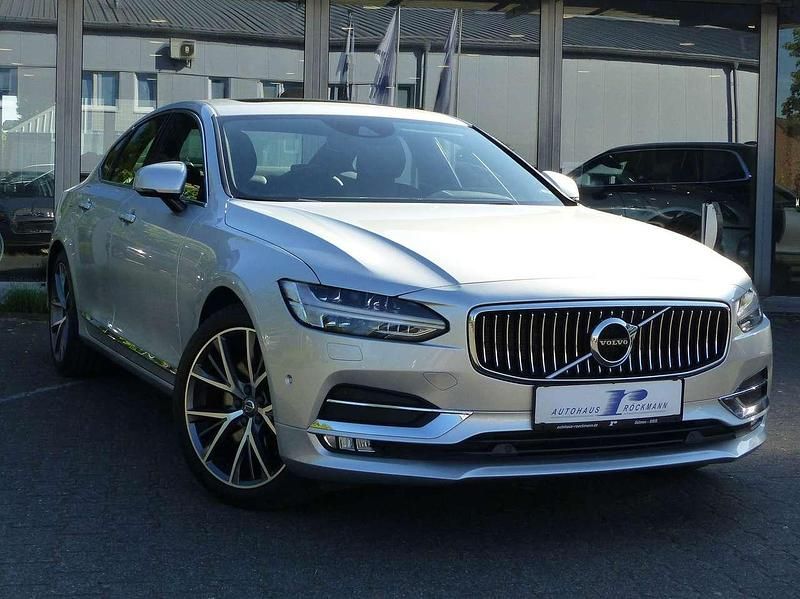 Grau Gebraucht 2018 Volvo S90 Inscription Limousine | 26.870 € (Teuer) - Bild 1/4