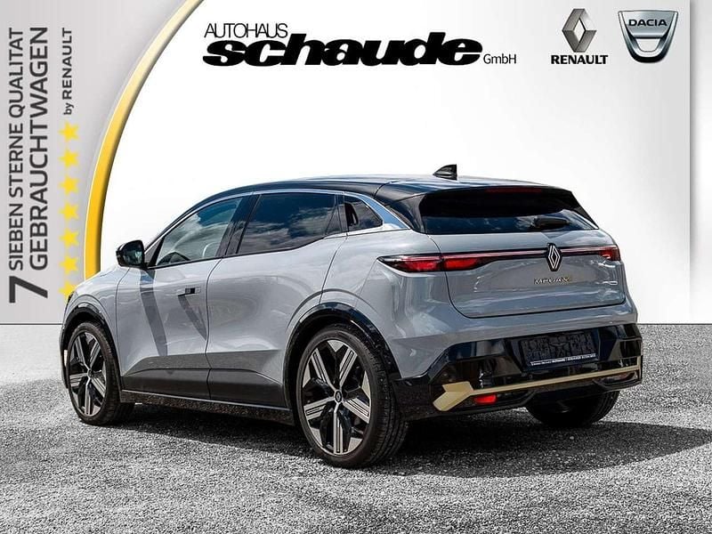 Używany Renault Megane E-Tech Iconic 160 kW (218 KM) 2022 Szary SUV