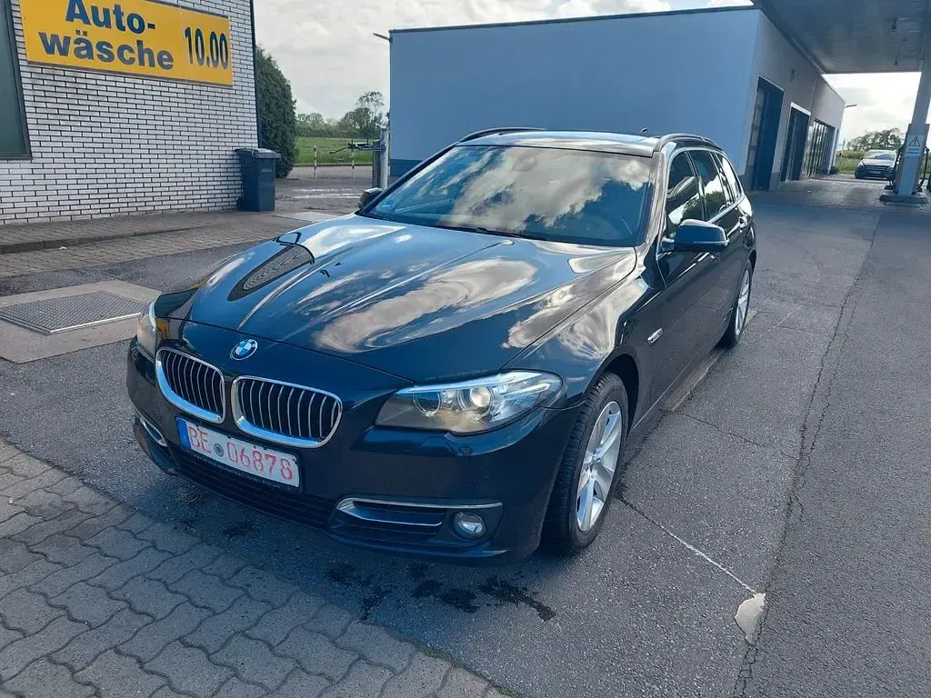 Gebraucht BMW 520 Luxury Line 184 PS (135 kW) 2013 Schwarz Kombi