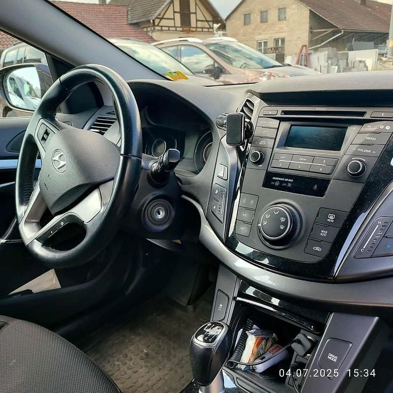 Braun Gebraucht 2016 Hyundai i40 Classic Kombi | 10.000 € (Etwas zu teuer) - Bild 1/4