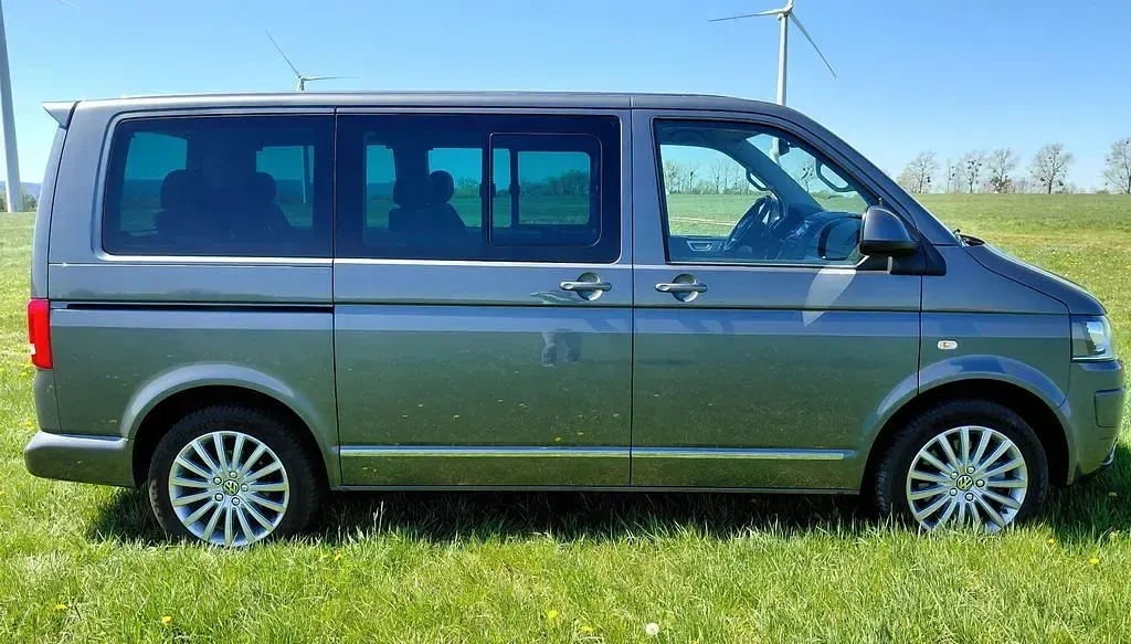 Gebraucht VW Multivan Highline 179 PS (131 kW) 2015 Grau Van / Kleinbus