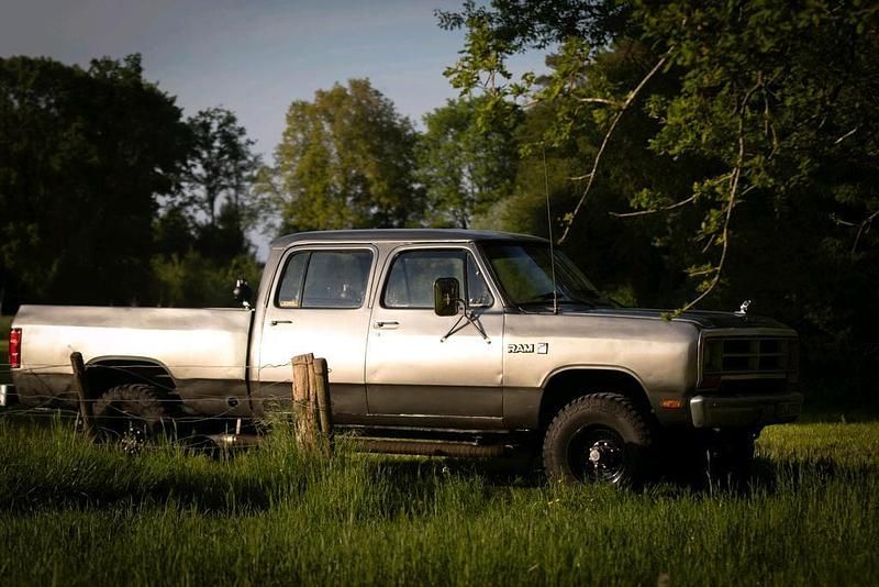 Gebraucht Dodge Ram 150 PS (110 kW) 1986 Grau Pickup