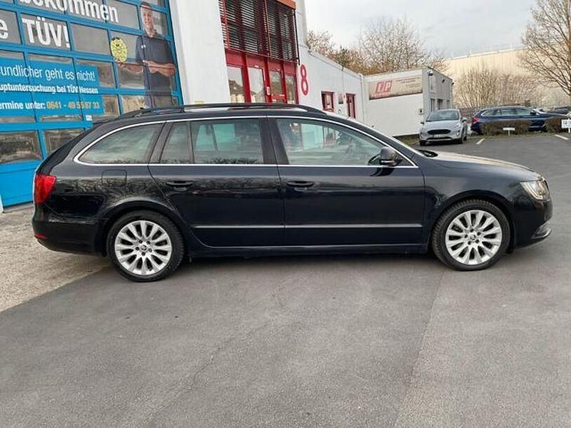 Gebraucht Skoda Superb 140 PS (102 kW) 2013 Schwarz Limousine