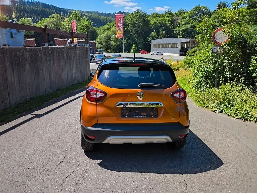 Gebraucht Renault Captur Bose Edition 90 PS (66 kW) 2017 Orange SUV